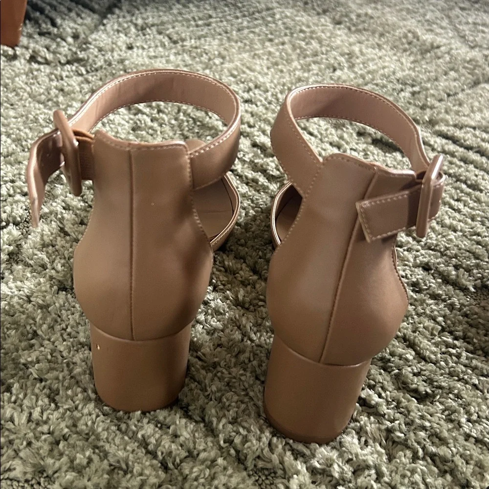 Dream Pairs Women's Brown Ankle Strap Heels - Picture 3 of 5